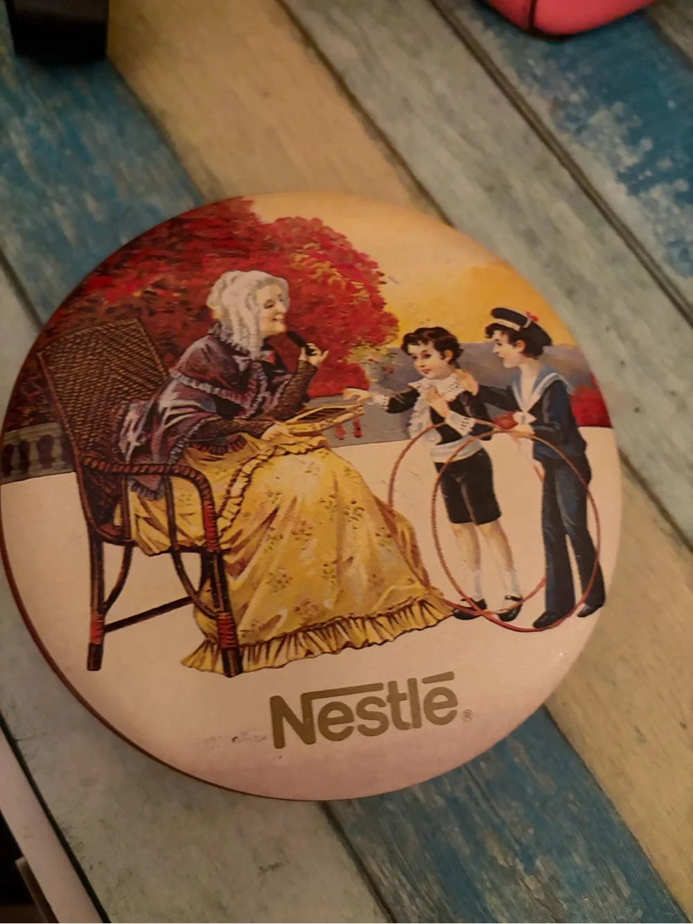 Nestle Vintage Cookie Tin Yellow, Cream and Red